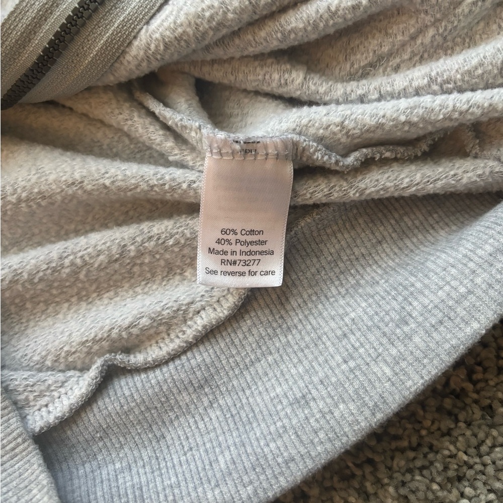 SO Women's Short Full Zip Gray Jacket Size S - Picture 8 of 8